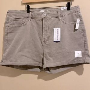 NWT High-Rise Old Navy O.G. Jean Shorts for Women, 3” Inseam, Sz 18